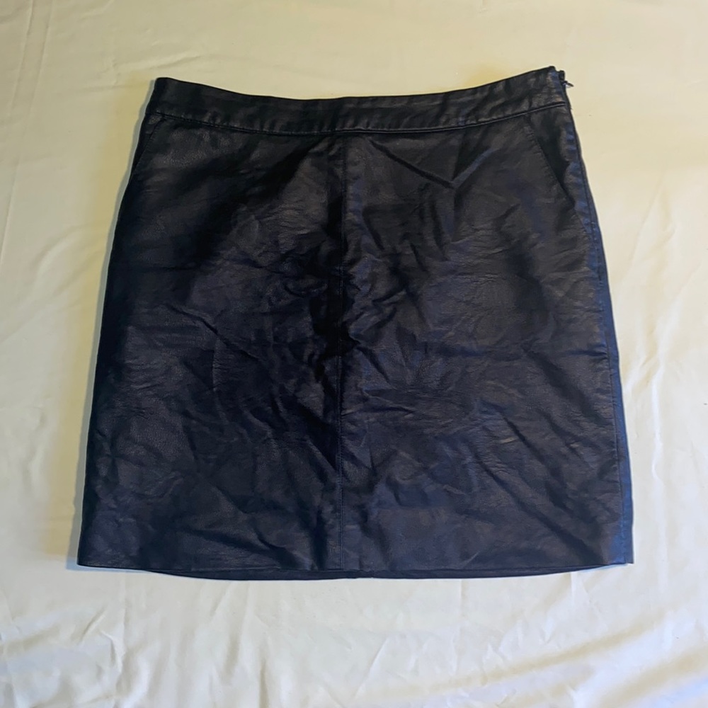 TopShop Black Pleather Mini Skirt; size US 6